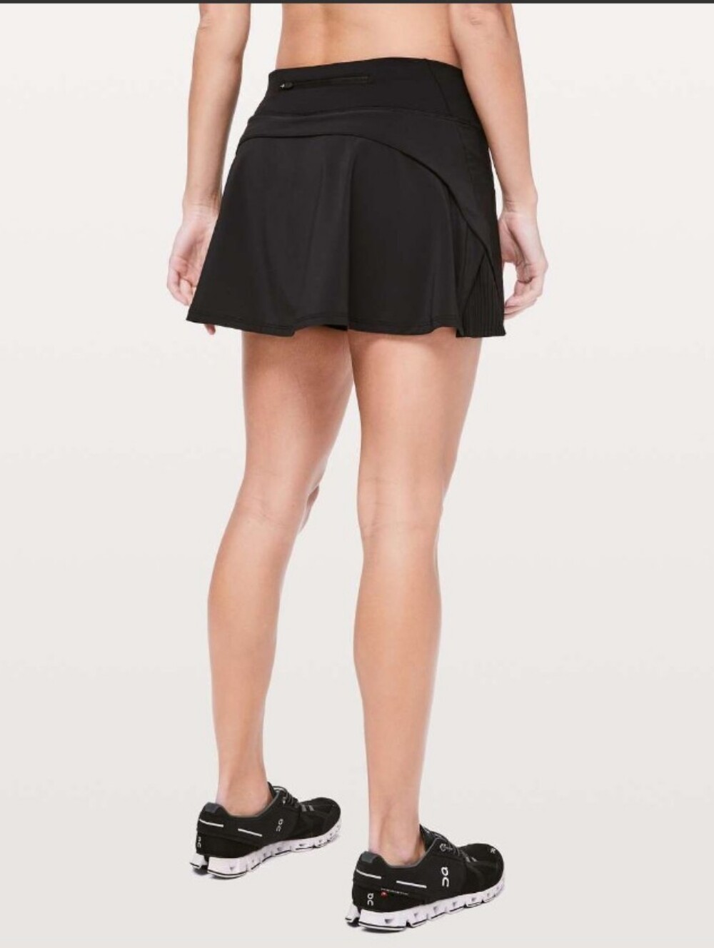 Lululemon Athletica Play Off The Pleated Skirt 13" In Black Size 6 For Women